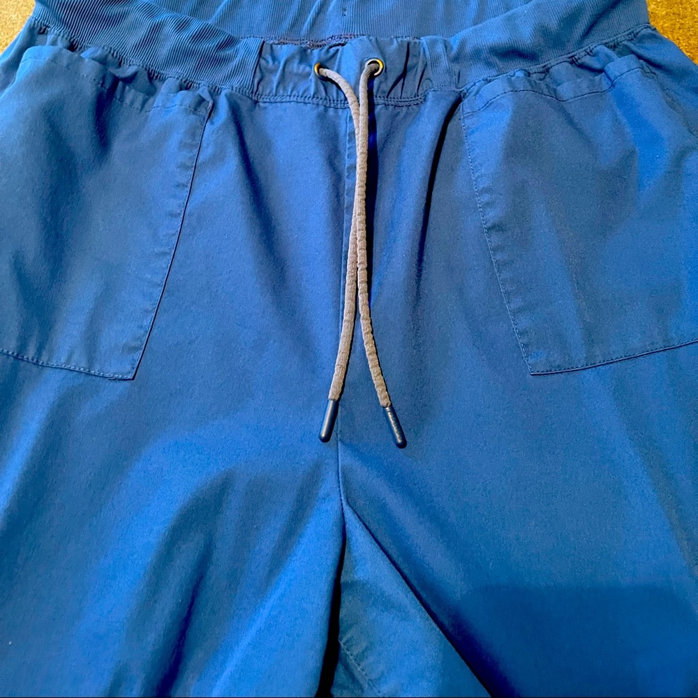 Jaanuu scrub pants